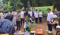 Ketua Komisi IV DPR RI Tanam 3.300 Bibit Kelapa Genjah di Sleman