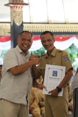 246 PNS Sleman Terima SK Pensiun, Bupati Harda Minta Tetap Produktif