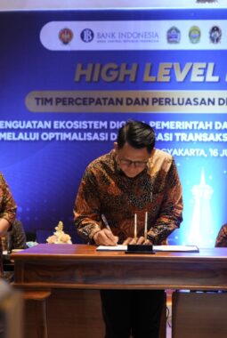 Luncurkan Kartu Kredit Indonesia, Sri Sultan: Digitalisasi Harus Permudah Rakyat, Bukan Tambah Aplikasi